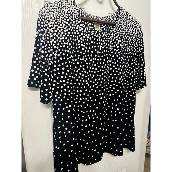 Allison Daley Women’s Short Sleeve Blouse - Black w. White Dots - Petite M - Picture 2 of 8